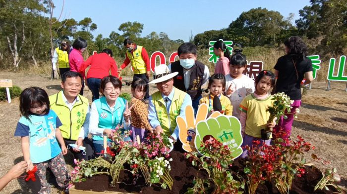 千年計畫打造千年公園　彰化市香山步道千人種樹贈樹苗