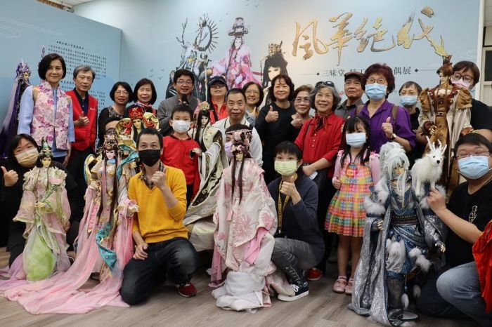 三昧堂70尊精工戲偶輪番上陣 新北Cosplay與偶同樂