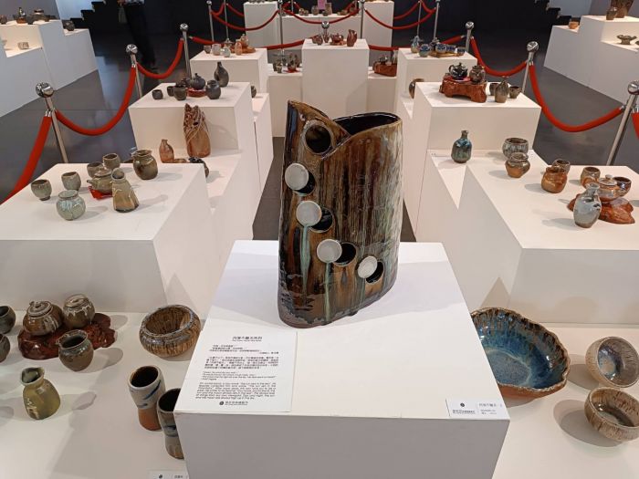 張永宗展現柴燒創作之美 五大主題作品彰化藝術館展出