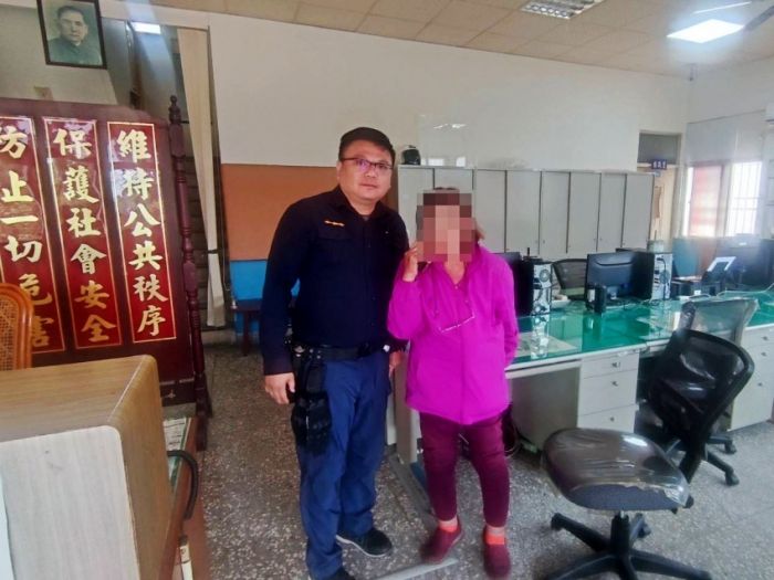 7旬老嫗求職險遭詐　金融卡差點當人頭
