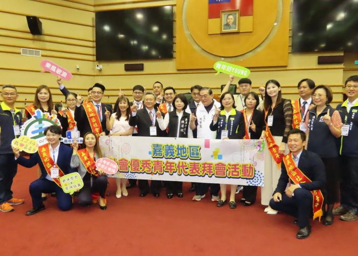 嘉義地區優秀青年代表 拜會陳姿妏議長