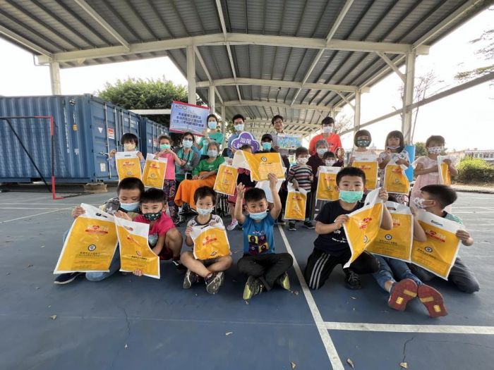 歡慶兒童節　汕尾日照長輩送愛到幼兒園