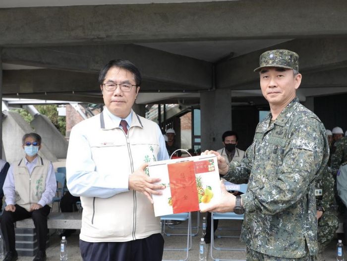 黃偉哲感謝國軍投入清淤　增加曾文水庫庫容