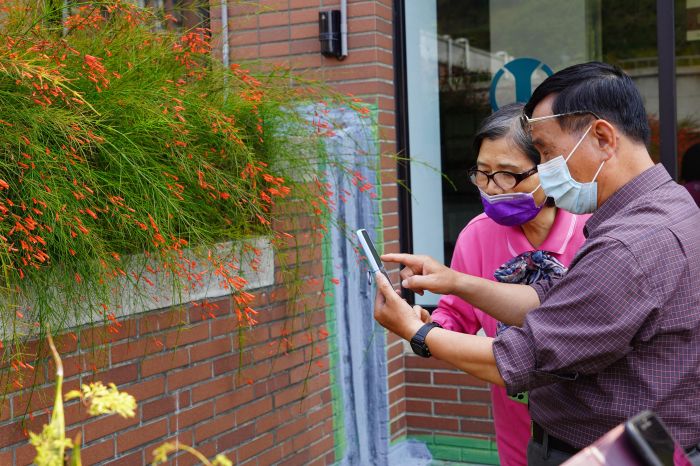 打開手機就能辨識植物　大葉大學帶領阿公阿媽認識人工智慧