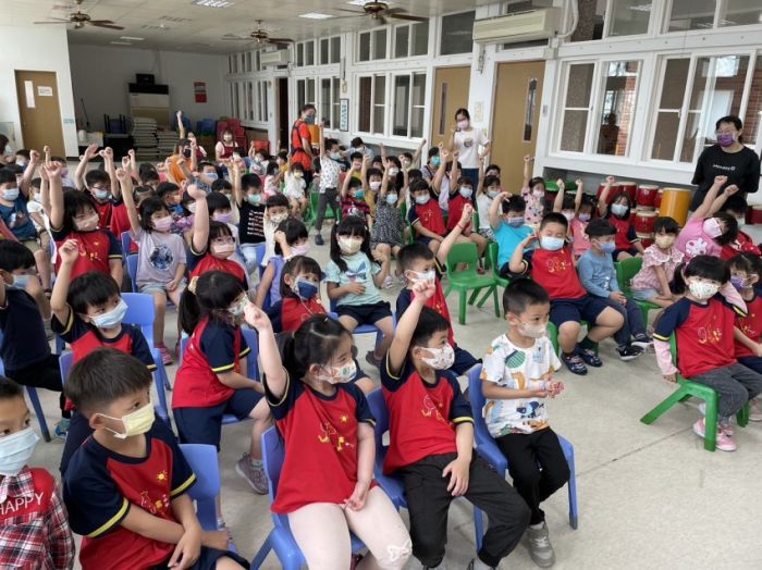 廉政署引導幼兒化身為廉潔小超人　小朋友聽故事走進奇幻世界