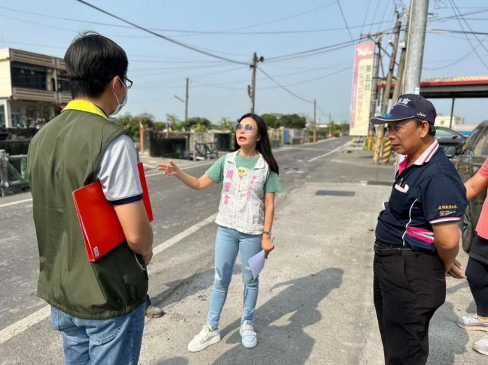 崁頂鄉龍港路延伸道路拓寬　周碧雲議員努力爭取