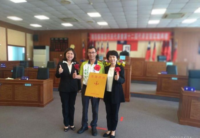 南投市第12屆市民代表遞補當選人吳煌濱就職