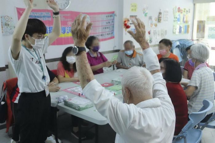聖馬爾定自創運動桌遊　手腦並用緩失智
