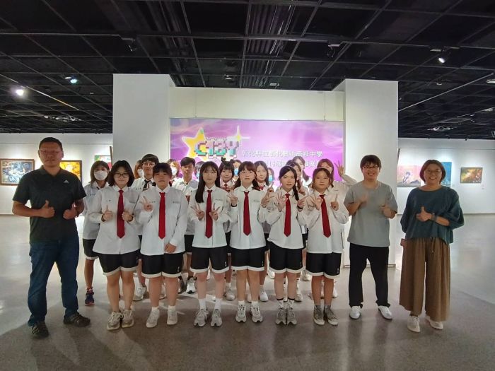 彰化生活美學館「C13Y」展 融合懷舊及未來科技感呈現彰藝中學生當代多元創意