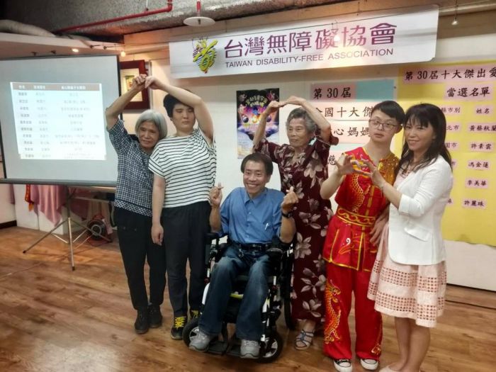 第30屆中華民國全國十大傑出愛心媽媽慈暉獎5/13接受表揚