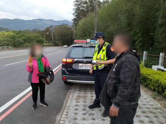 民眾有事雖遠　湖警協助幫忙