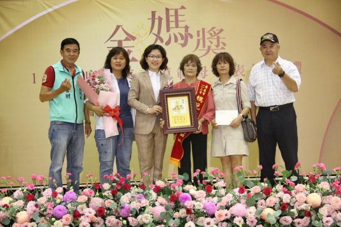 屏東市公所模範母親表揚典禮　表揚68位模範母親