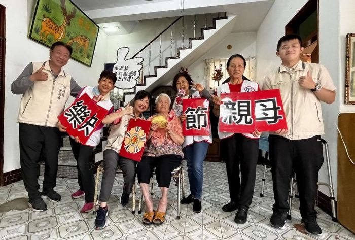 母親節前夕　澎湖榮欣志工歡慶溫馨5月情