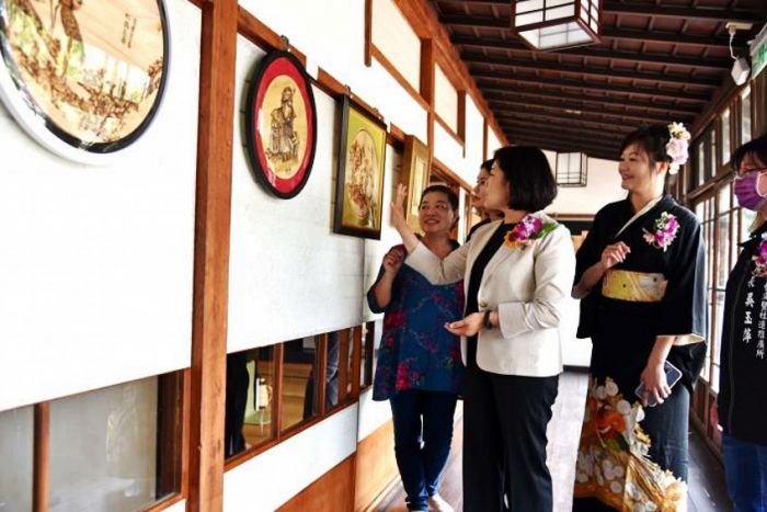 廖淑芬老師烙畫藝術創作師生聯展　虎尾涌翠閣登場