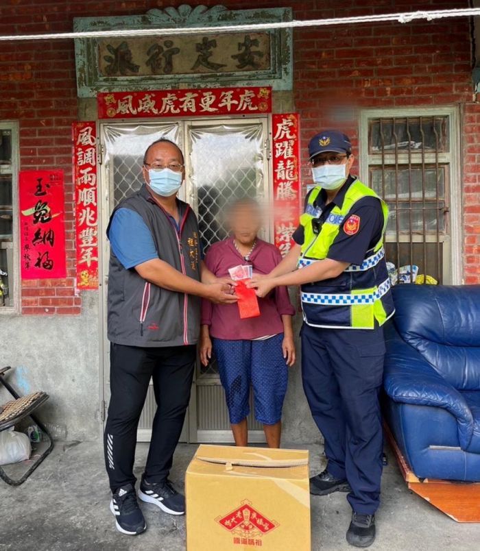 七旬婦低收經濟困難　和心警集結善心物資送暖