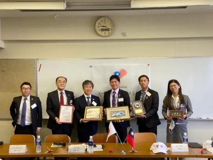 高雄中學訪問日本姐妹校八王子東高校
