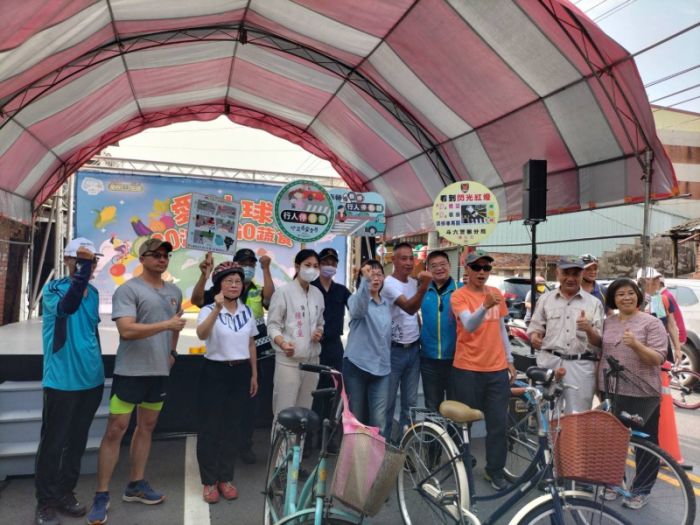 推廣自行車貼反光紙　警方籲重視無號誌路口