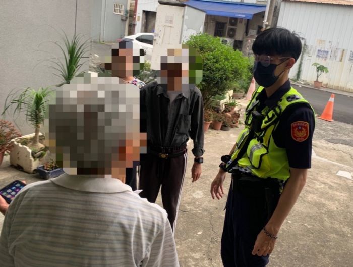 老翁配戴天倫D+手環　警迅速護送迷途返家