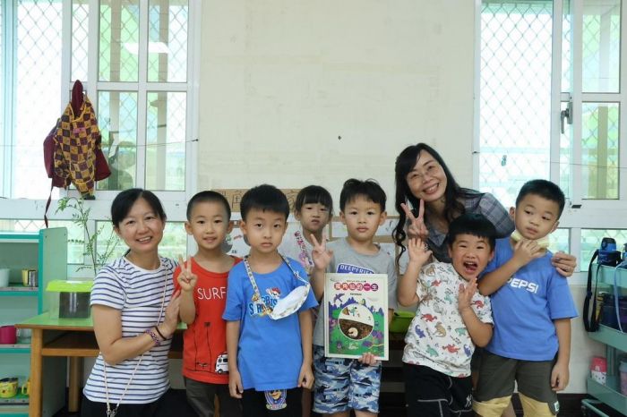 踏察鐵馬道生態成契機 嘉市幸福幼兒園學童飼育獨角仙迎羽化