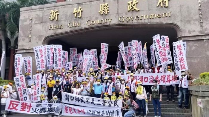 竹縣府「殯葬自治條例」抵觸中央母法　民眾向監委陳情抗議