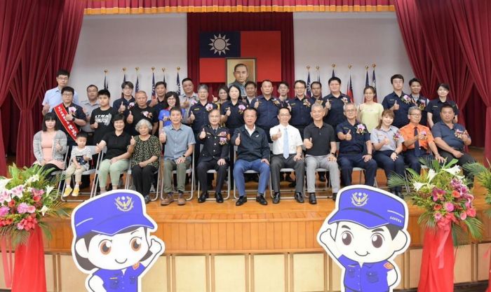 嘉義縣警察局舉行慶祝112年警察節活動  表揚模範警察