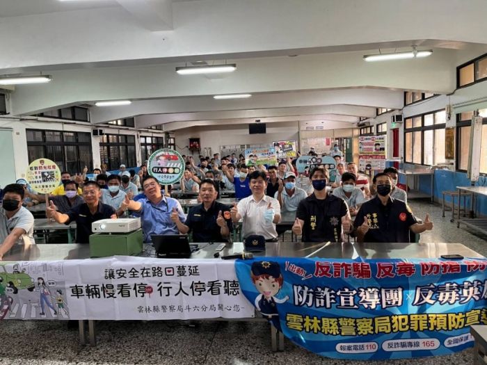 交安宣導直驅工業區　斗六警教導移工用路觀念