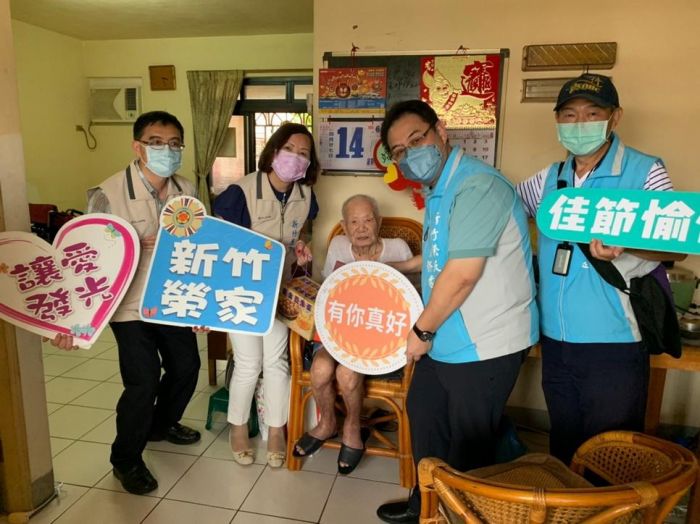 端節前夕溫馨送愛　新竹榮服處與新竹榮家訪慰榮民長