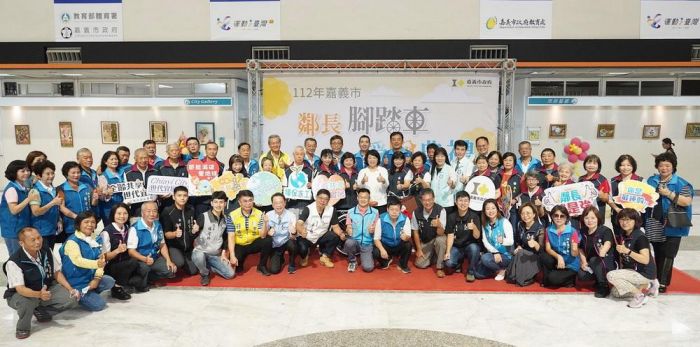 嘉市府感謝鄰長辛勤 贈1392輛腳踏車為鄰長更添助力