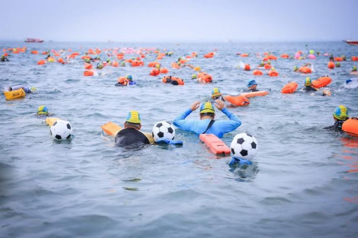 2023泳渡澎湖灣熱鬧登場 1393名好手挑戰自我