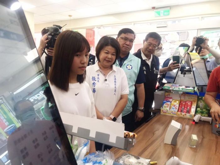 嘉e卡再升級「寒暑假數位化飽餐券」數位化愛心商家真方便