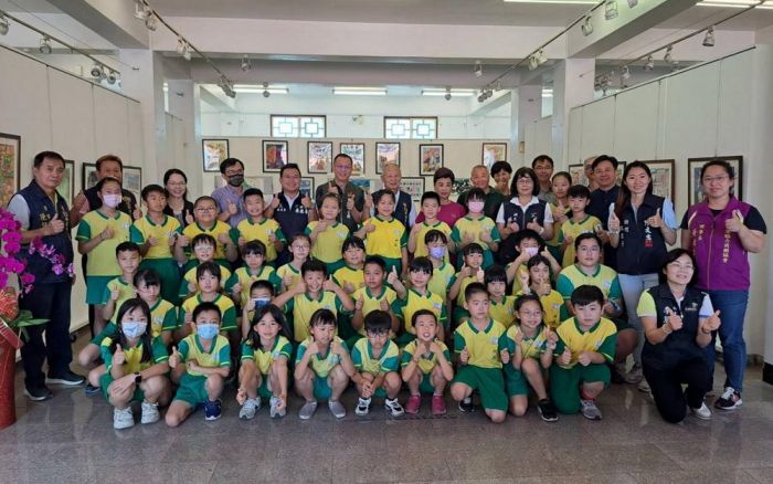 新港奉天宮舉辦「文昌藝綺 繪動青春」師生聯展開幕