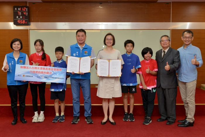 苗縣首座公辦民營實驗教育學校信德國小學簽約