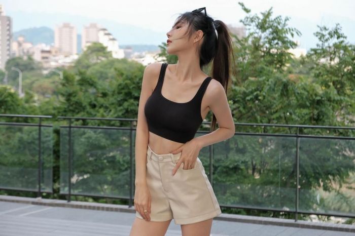 這夏少不了EASY SHOP會呼吸的BRA TOP 輕薄、透氣一穿就愛上