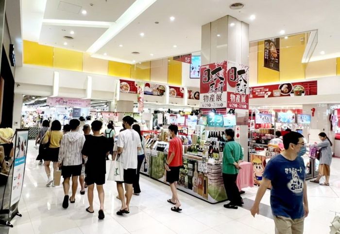 盛夏旅遊購物祭享超值　環球屏東店休閒服飾旅行箱5折起
