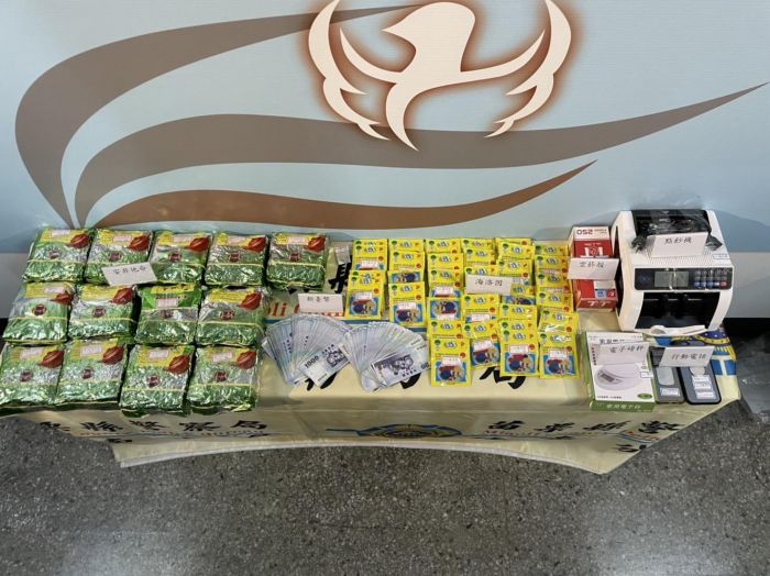 看似茶葉及布丁粉　警一打開竟是15公斤毒品
