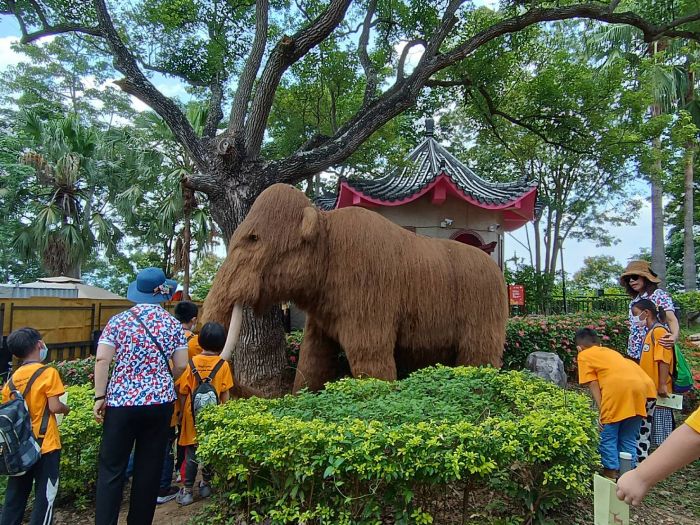 百位家扶兒化身考古學家 探索古生物奇幻世界