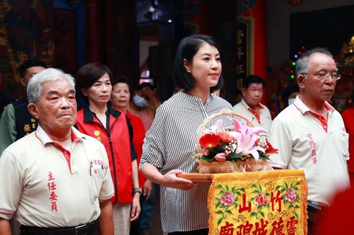 竹山靈德廟城隍聖誕　許淑華祈求縣境平安