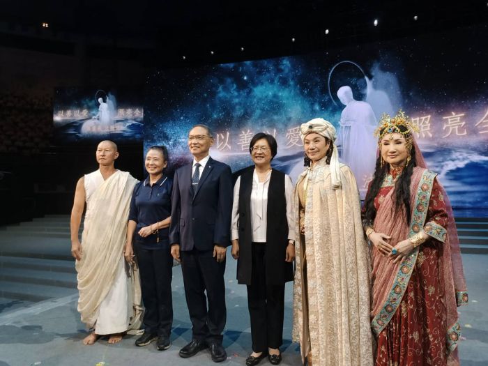 慈濟結合優人神鼓、唐美雲歌仔戲團 「無量義 法髓頌」經藏演繹  彰化連8場