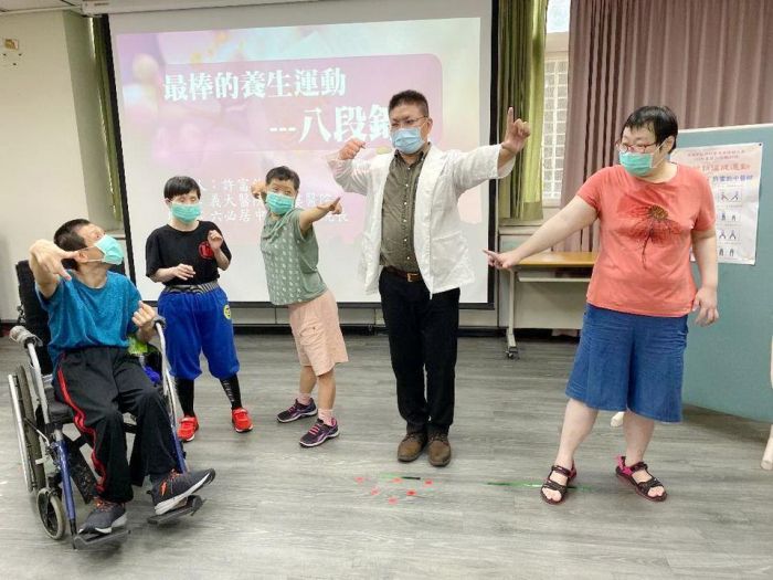 憨兒習練八段錦健康操　運動強身提升免疫力