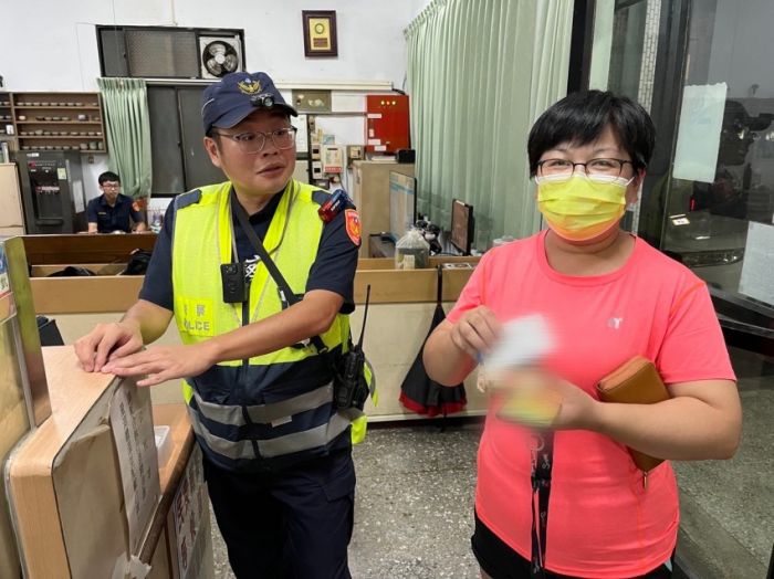 民眾拾得皮夾交警所　警方迅速通知失主領回