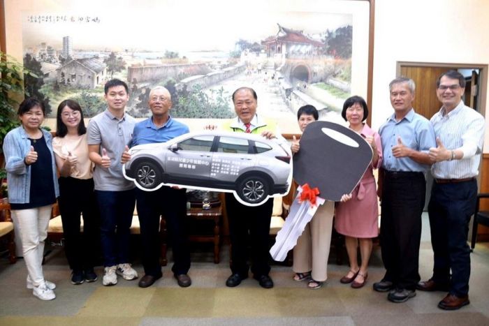 澎湖鄉親聯合捐贈早期療育專車造福兒童