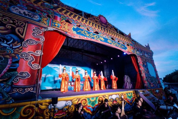 唐美雲歌仔戲團《白蛇傳》精彩登場　吸引3千名觀眾齊聚看戲