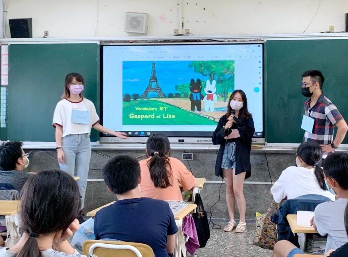 中山大學生深入小學服務學習　導讀沉浸式英語繪本　