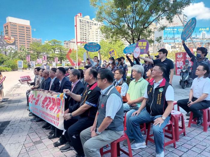 南部血液庫存緊張　高雄捐血中心號召民眾挽袖捐血