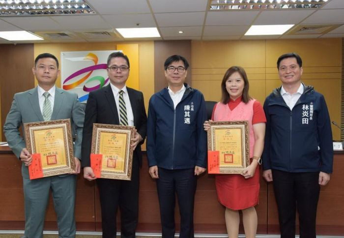 高雄打擊犯罪績效卓著   陳其邁肯定警方感謝金融機構協助阻詐