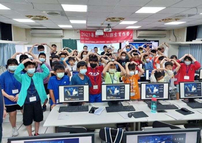 澎湖2023暑期「3AI探索實作營」帶來新奇的營隊體驗