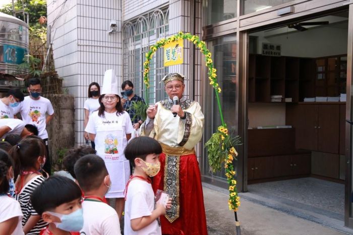 嘉縣民和國小和番路鄉公所 創意迎新開起新生智慧之門