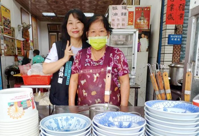 曾尹儷走訪旗山、美濃　品嘗30年老牌粄條