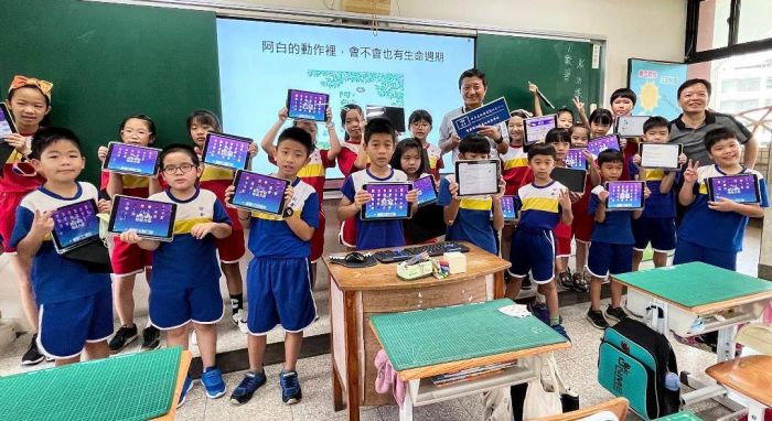 高市前金國小與清華大學合作成立 雙閱讀素養基地典範學校