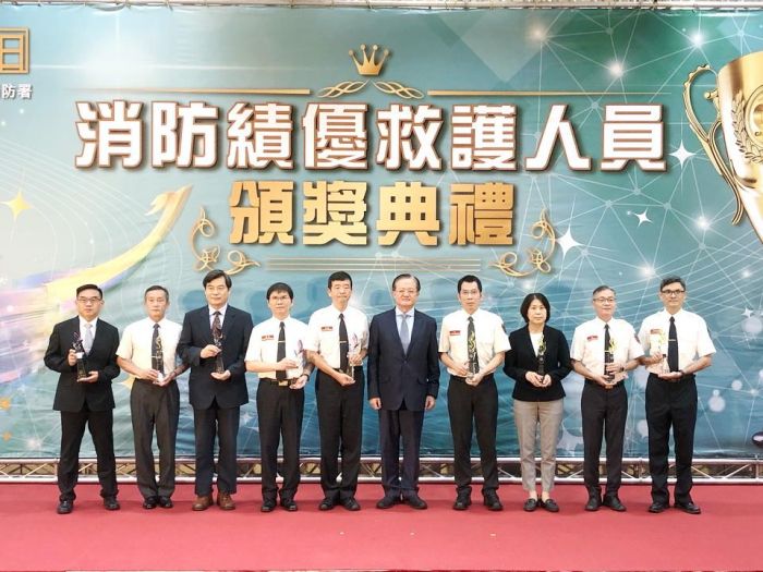 高市消防局榮獲消防署消防績優救護人員多項殊榮